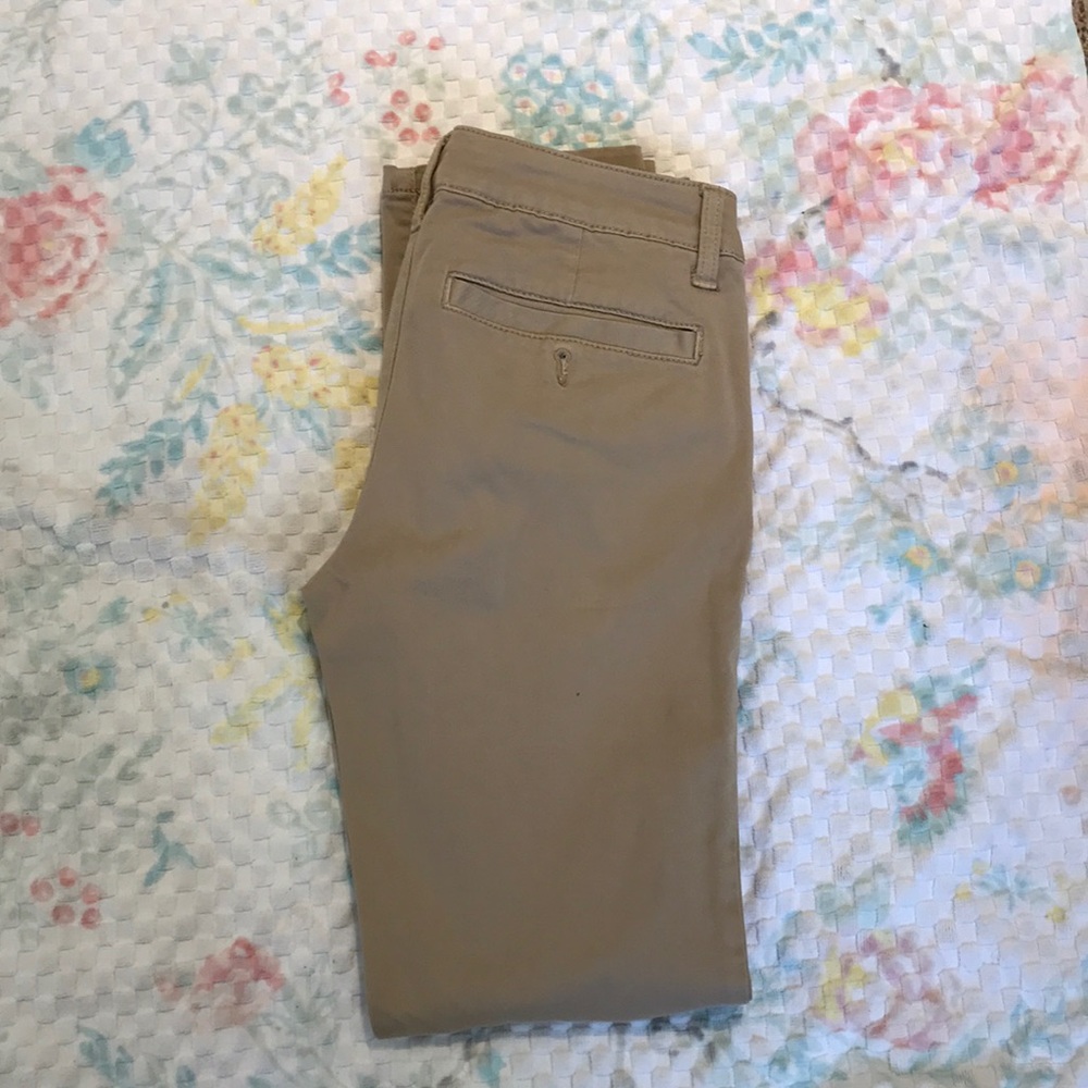 AMERICAN EAGLE khakis